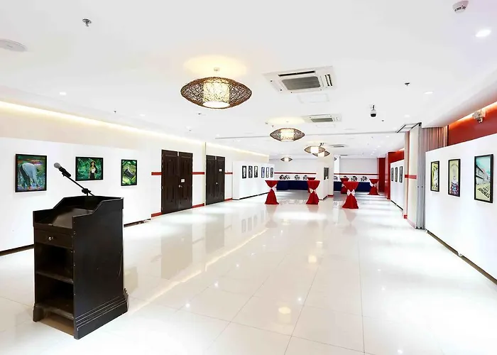 Palm Grass Hotel