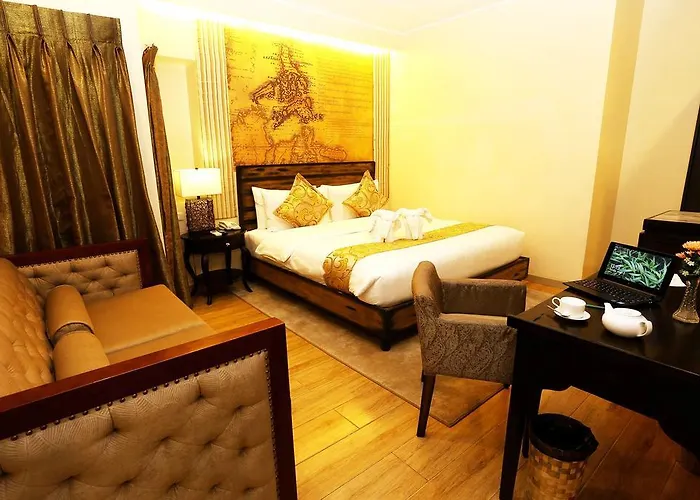 Palm Grass Hotel 2*
